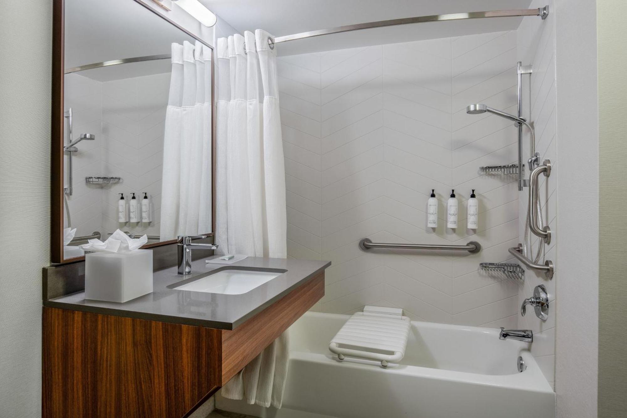 Fairfield Inn & Suites By Marriott Brunswick Freeport Экстерьер фото
