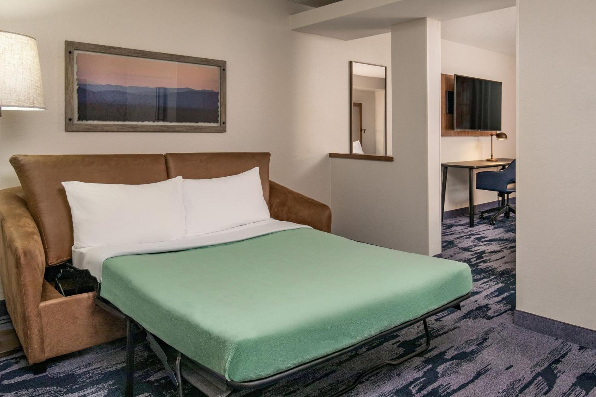 Fairfield Inn & Suites By Marriott Brunswick Freeport Экстерьер фото