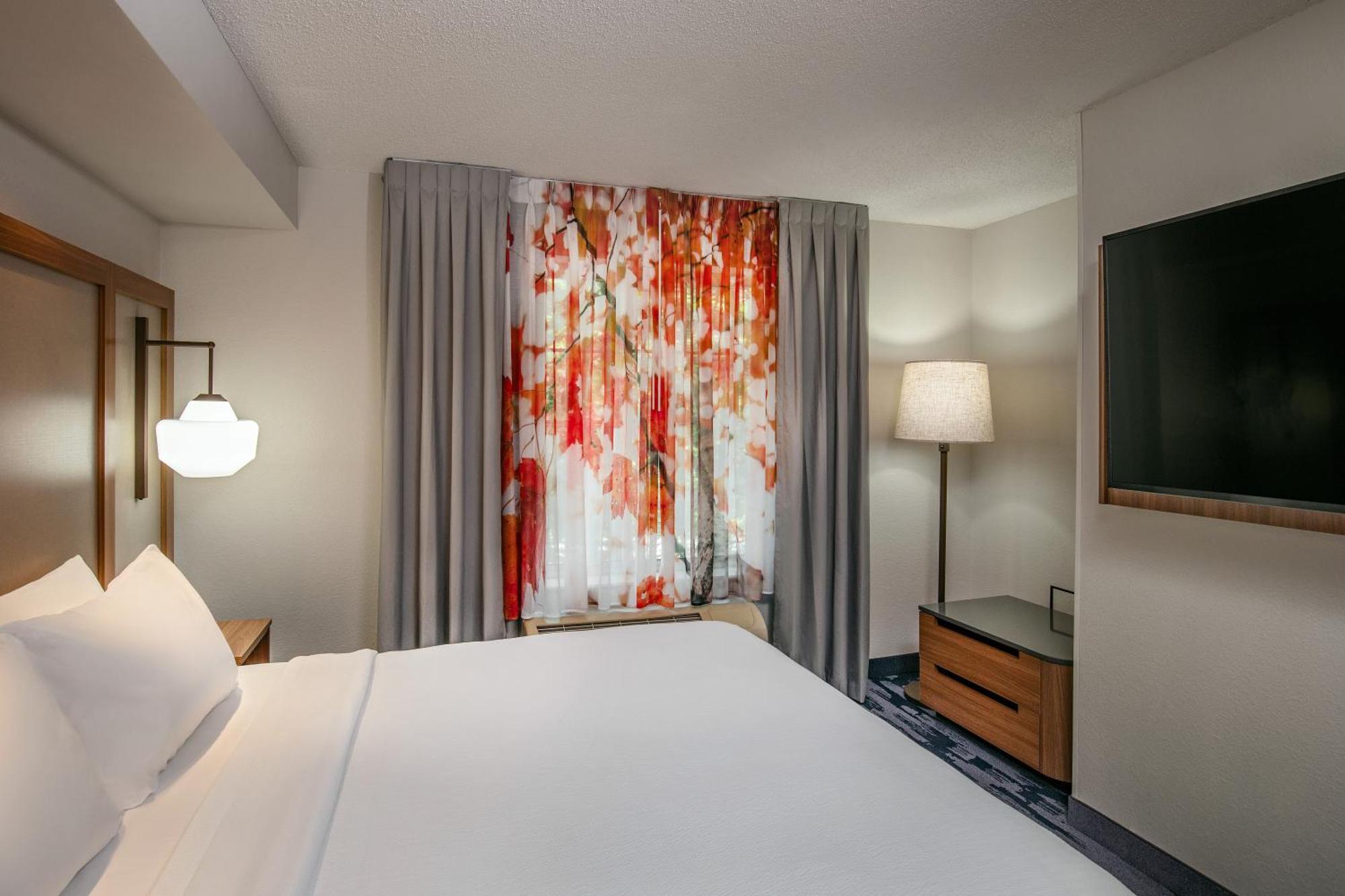 Fairfield Inn & Suites By Marriott Brunswick Freeport Экстерьер фото
